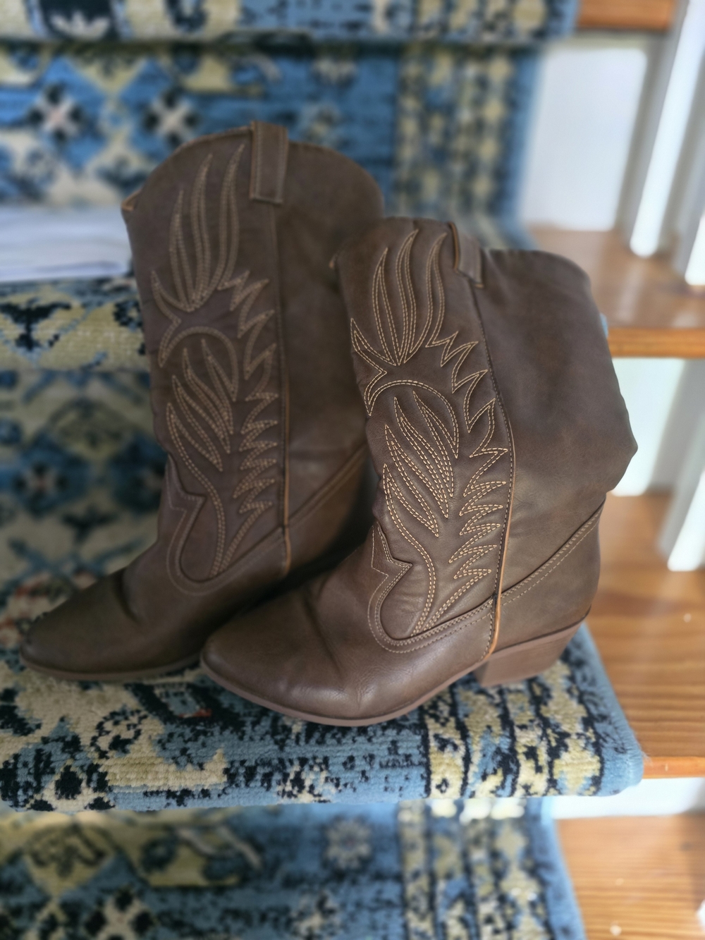 Women's Brown Embroidered Western Mid-Calf Heeled Boots